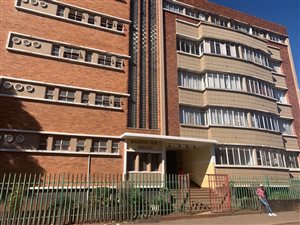 1 Bed Apartment in Yeoville