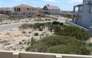 351 m² Land available in Calypso Beach