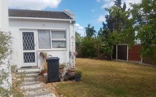 3 Bedroom House in Bloubergstrand