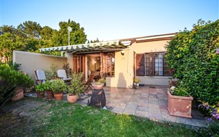 2 Bedroom House in Helena Heights