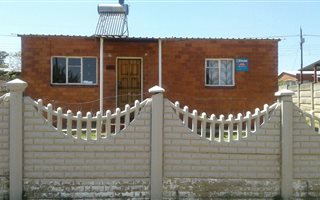 2 Bedroom House in Acaciaville