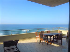 3 Bed Apartment in Umdloti Beach