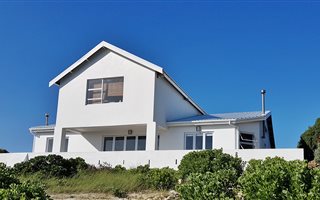 3 Bedroom House in Suiderstrand