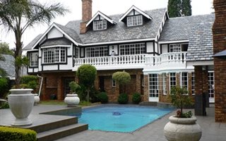 5 Bedroom House in Lakefield