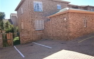 3 Bedroom Townhouse in Radiokop