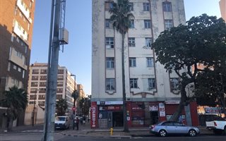 Bachelor apartment in Durban CBD
