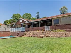 3 Bed House in Hayfields