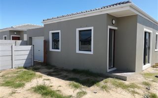 3 Bedroom House in Macassar