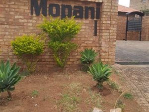 3 Bed Duplex in Montana Gardens