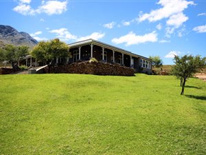 125.4 ha Farm in Oudtshoorn