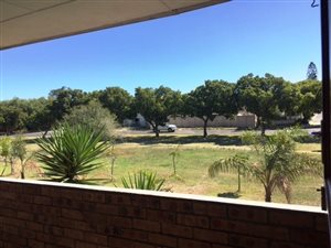 2 Bed Apartment in Brackenfell Central