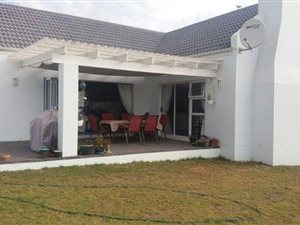 3 Bed House in Langebaan North