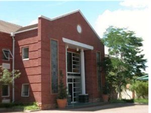 18 m² Commercial space in Maroeladal