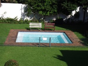 1 Bed Apartment in Saxonwold