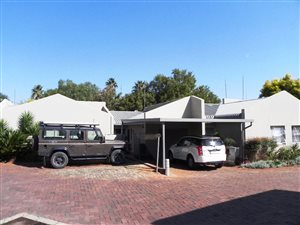 3 Bed Simplex in Die Hoewes