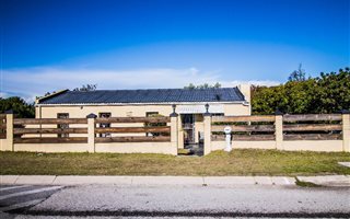 3 Bedroom House in Kunene Park
