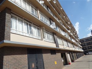 2 Bed Apartment in Eloffsdal
