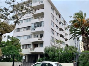 1 Bed Apartment in Sea Point
