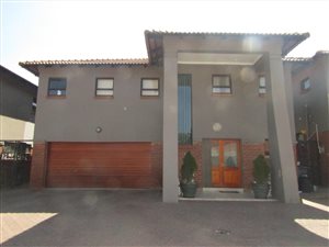 4 Bed Cluster in Rouxville