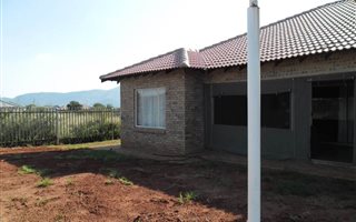 3 Bedroom House in Nylpark