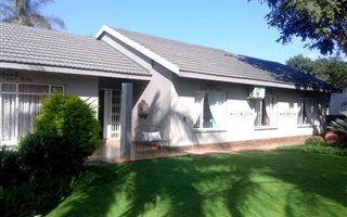 4 Bedroom House in Welgelegen