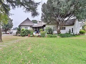 4.9 ha Smallholding in Gardenvale