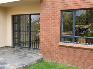 1 Bed Apartment in Jackal Creek Golf Estate