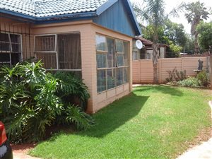 3 Bed House in Roodepoort North