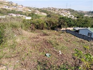 1726 m² Land available in Doon Heights