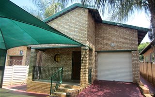 3 Bedroom Duet in Protea Park