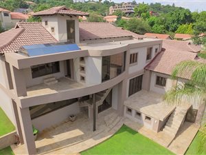 6 Bed House in Val de Grace