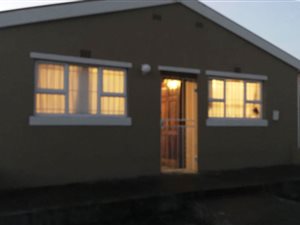 2 Bed House in Pelikan Park