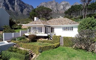 3 Bedroom House in Camps Bay