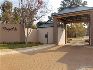 1030 m² Land available in Equestria