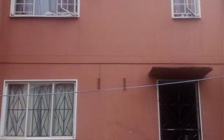 2 Bedroom Duplex in Eastbury