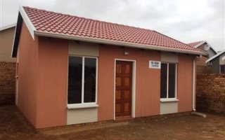 2 Bedroom House in De Deur
