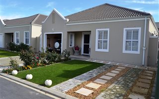 3 Bedroom House in De Zoete Inval