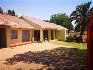 4 Bed House in Isandovale