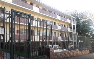 2 Bedroom Apartment in Rosebank
