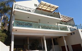 3 Bedroom Apartment in Wonderboom
