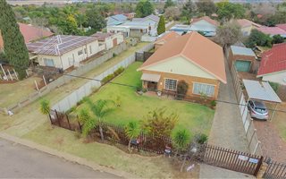3 Bedroom House in Valhalla