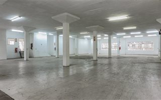 765 m² Industrial space in New Germany