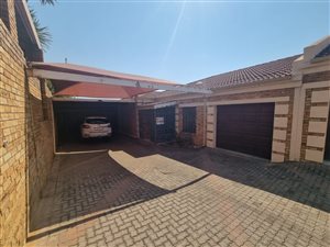 3 Bed Townhouse in Rangeview