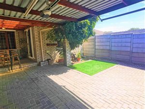 2 Bed House in Oakglen
