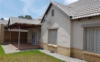 3 Bedroom Townhouse in Willow Park Manor
