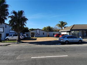 1307 m² Commercial space in Strand South