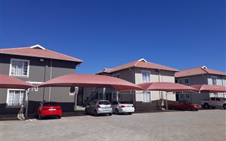 1 Bedroom Townhouse in Comet