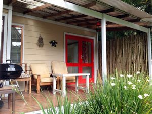 2 Bed House in Hunters Home