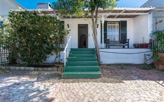 2 Bedroom House in Wynberg