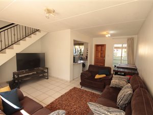 3 Bed Cluster in Roodepoort Central